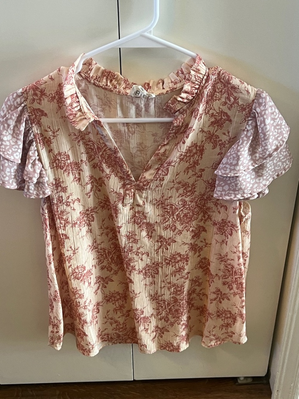 BiBi Cream and Dusty Rose Floral Ruffle V-Neck Blouse top shirt